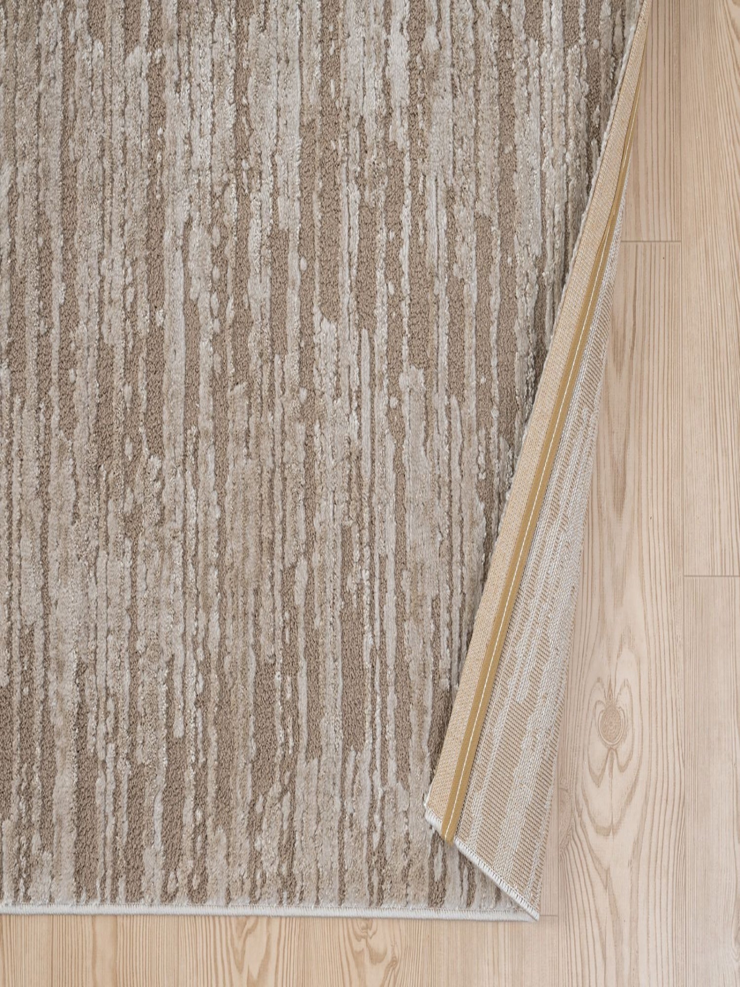 Liva – Vloerkleed in Taupe